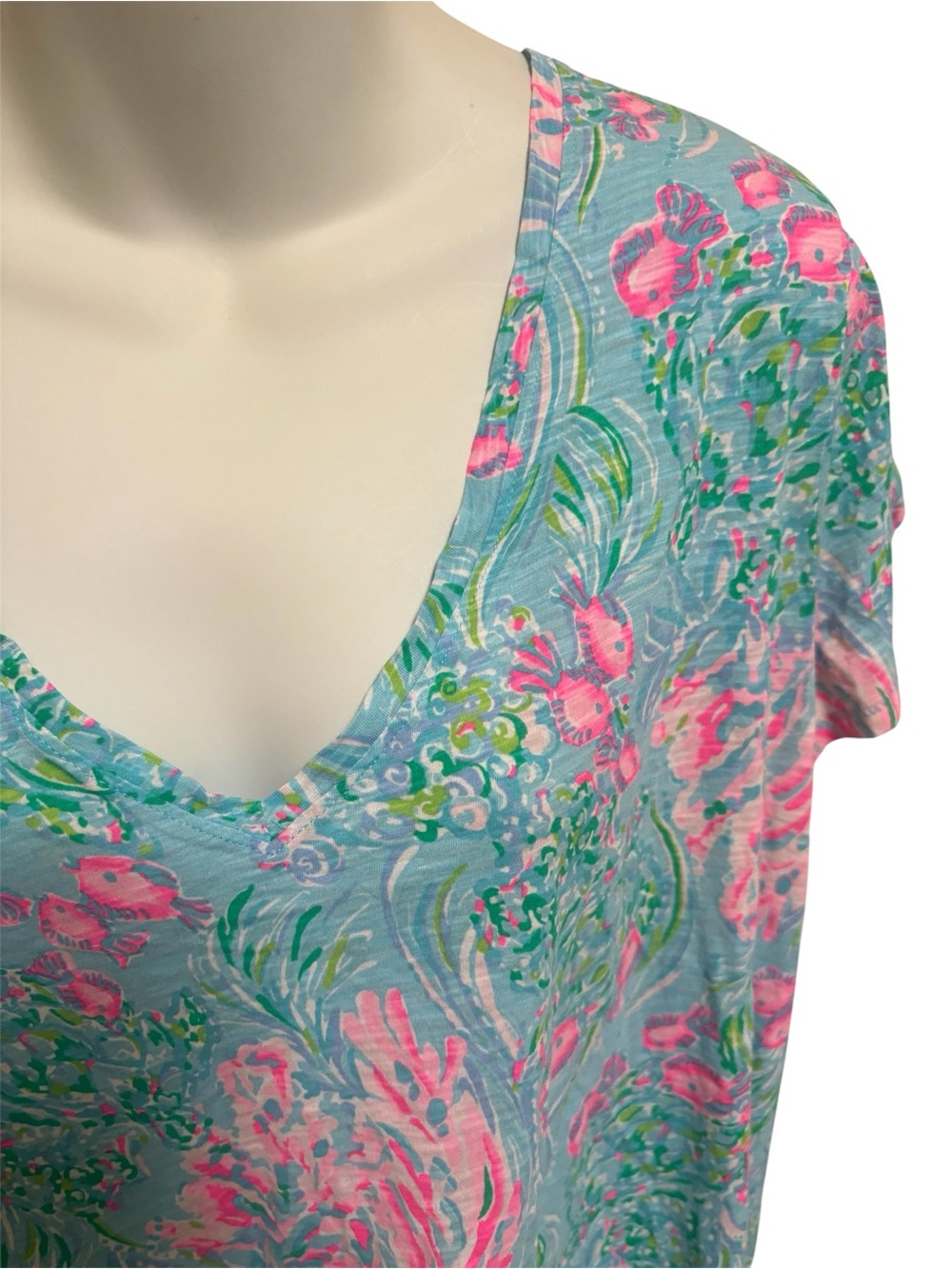 Lilly Pulitzer Etta V Neck T Shirt - Picture 2 of 4